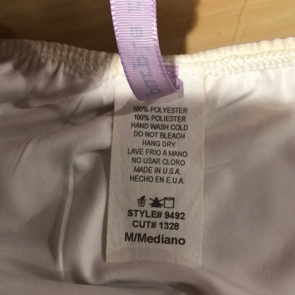 Beautiful Woman’s spaghetti strap Top sz M. (W1) - Picture 6 of 6